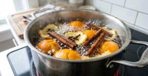 Ferva cascas de laranja na água para deixar a cozinha cheirosa por mais tempo: o truque natural que ajuda a suavizar odores de peixe, cebola e fritura