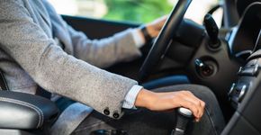 Jeito certo de desligar carro automático que poucos sabem