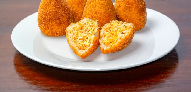 Coxinha sem glúten para comer sem culpa