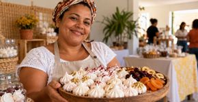 Mulher deixa o artesanato depois de não conseguir vender suas peças, passa mais de 10 anos desenvolvendo doces sem açúcar e conquista R$ 40 mil em feira de empreendedorismo