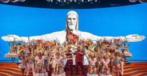Catraca Viagens tem ingressos com desconto para Roxy Dinner Show, no Rio de Janeiro
