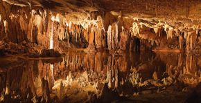 Visitantes já jogaram quase US$ 1 milhão em “poço dos desejos” de caverna nos EUA