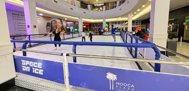 Space on Ice – Patinação no Gelo