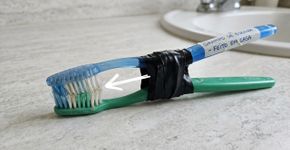 Japoneses nunca jogam fora as escovas de dentes velhas: junte duas e tenha resultados