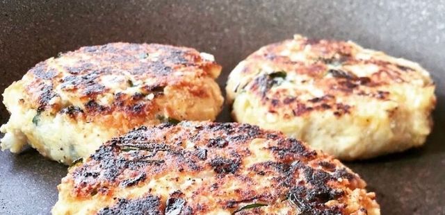 Hambúrguer de grão-de-bico sabor frango