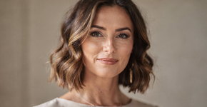 Mulheres estão trocando o corte clássico por estes penteados que rejuvenescem e encantam