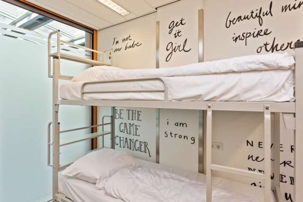 Quartos temáticos do Hostelle 