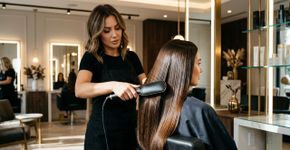 Adeus aos alisamentos químicos: a nova tendência que domina os fios e deixa o cabelo liso sem agredir a estrutura capilar