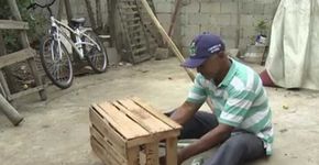 Senhor de 56 anos constrói e distribui lixeiras no interior de SP