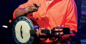 Dudu Nobre faz grande show na zona leste