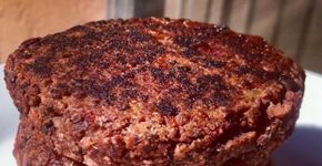 Hambúrguer de feijão preto bem nutritivo e gostoso