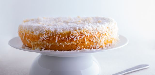 Bolo de coco imperdível para surpreender