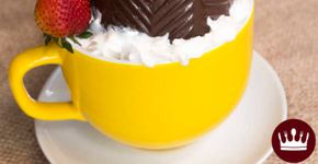 Aprenda a fazer chocolate quente no ovo de Páscoa
