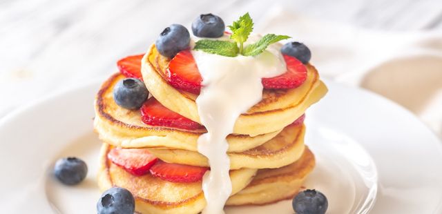 Panquecas de ricota e mirtilos para um café da manhã delicioso