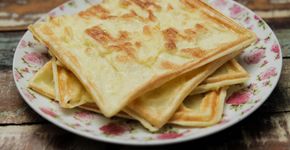 Moderno, mas sem perder a tradição: pão de queijo de sanduicheira