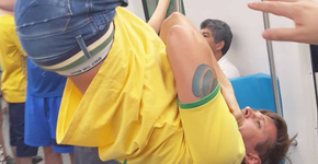 Dado Dolabella reclama do metrô, faz acrobacia e vira piada