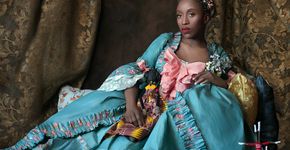 Artista fotografa mulheres negras em vestidos da nobreza europeia