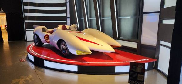 Movie Cars reúne acervo de mais de 50 carros, entre originbais e réplicas