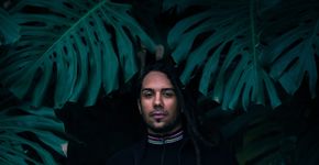 MahalPita resgata Egito para fazer história do samba-reggae na Bahia