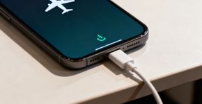 O segredo do modo avião que carrega seu celular na velocidade da luz