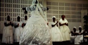 Foto: (Divulgação / Mario Cravo Neto / O Tigre do Dahomey e a Serpente de Whidah, 1998/2003)