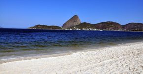 Atividades gratuitas na Praia do Flamengo