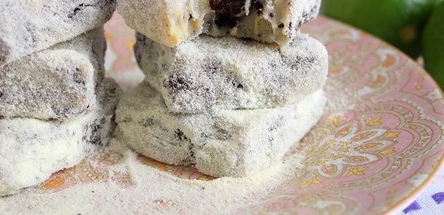 Palha italiana de limão com chocolate é a melhor sobremesa que você vai fazer