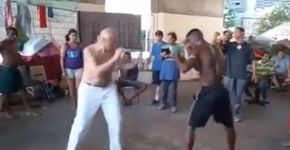 Eduardo Suplicy posta vídeo lutando boxe com morador de rua: ‘deu empate’