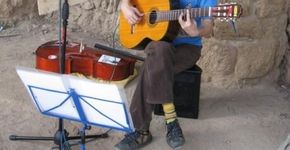 Tem música na Estação Catraca