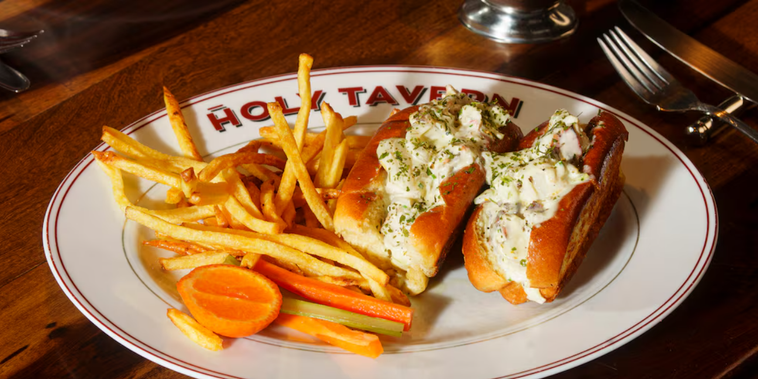 Featured main: Holy Tavern celebra a lagosta com menu especial em outubro