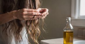 Quem sofre com cabelo ressecado precisa testar hoje a umectação com azeite de oliva