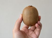 Featured side: A fruta que pode ajudar a reduzir o inchaço quando entra no café da manhã