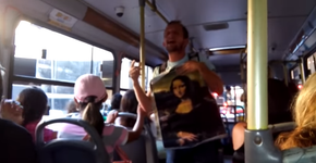 Estudante dá aulas de história no ônibus e viraliza na internet