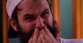 BBB 18: Wagner chora ao rever filhos e pede perdão a Viegas