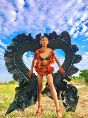 Suchanatda Kaewsa-nga cria coleções inspiradas em Victoria's Secret 