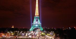 Internautas pedem que Torre Eiffel seja iluminada com cores do Paquistão