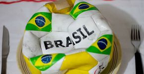 Edu Kireger compõe música que critica a Copa no Brasil