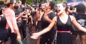 Alunos protestam contra o governo com paródia de ‘Baile de Favela’