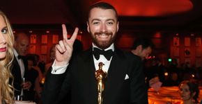 Sam Smith responde as críticas do cineasta Dustin Lance Black no Twitter