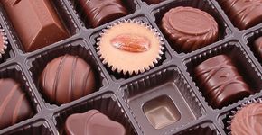 Comer chocolate amargo diariamente diminui pressão sanguínea