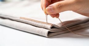 O ponto de costura que deixa qualquer roupa velha com cara de loja