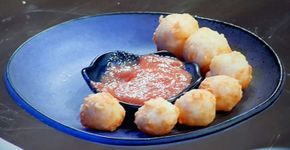 Pão de queijo frito ganha a internet na estreia de MasterChef
