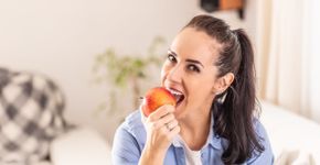 Acabe com o mau hálito usando um método simples e natural