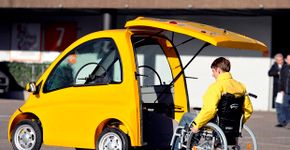 Advogada americana cria carro exclusivo para cadeirantes