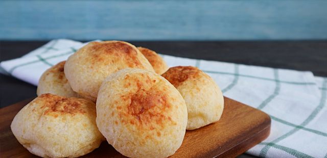 Aprenda como fazer um delicioso pão de queijo de tapioca