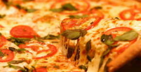Estudo sugere truque capaz de reduzir as calorias da pizza