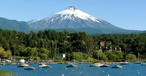 Pucón atrai turistas e esportistas do mundo inteiro no verão