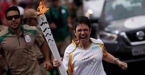 Sandra Annenberg fez a alegria da internet quando carregou a tocha olímpica