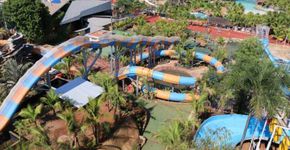 Parque aquático dá 50% de desconto em ingressos pagos com moedas