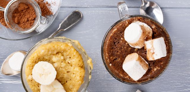 Bolo de caneca de banana fit: doce prático em 2 minutos